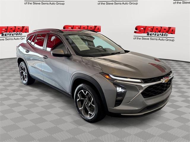 used 2025 Chevrolet Trax car, priced at $22,198