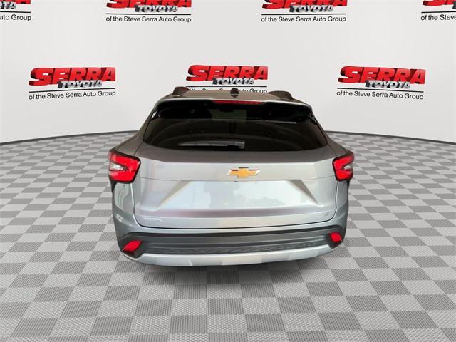 used 2025 Chevrolet Trax car, priced at $22,198