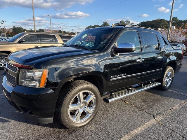 used 2013 Chevrolet Avalanche car