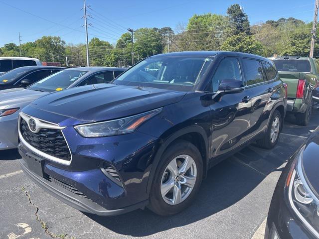 used 2022 Toyota Highlander car, priced at $29,900