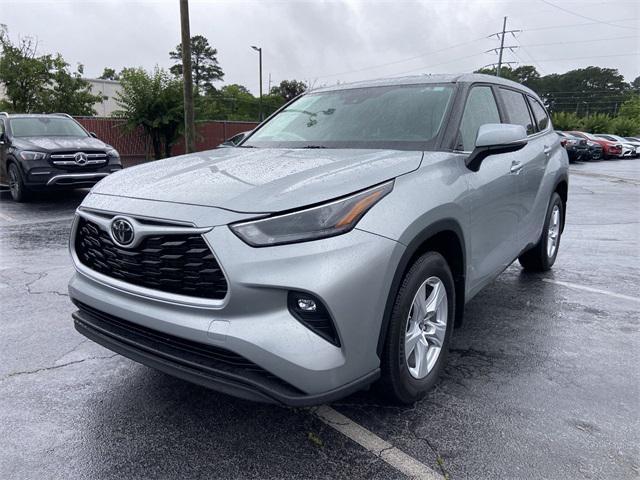 used 2024 Toyota Highlander car, priced at $40,900