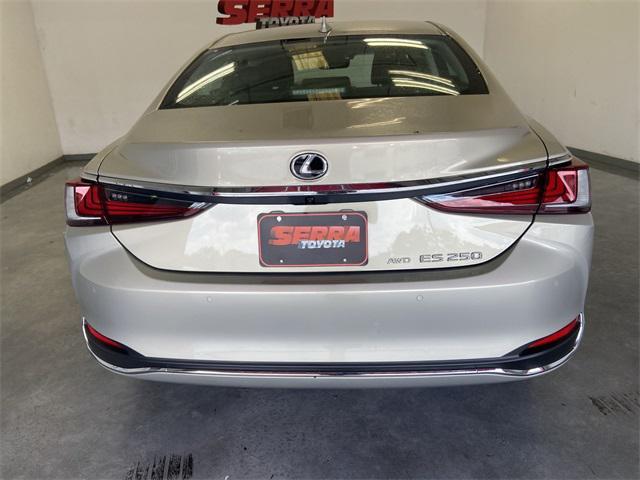 used 2024 Lexus ES 250 car, priced at $37,916