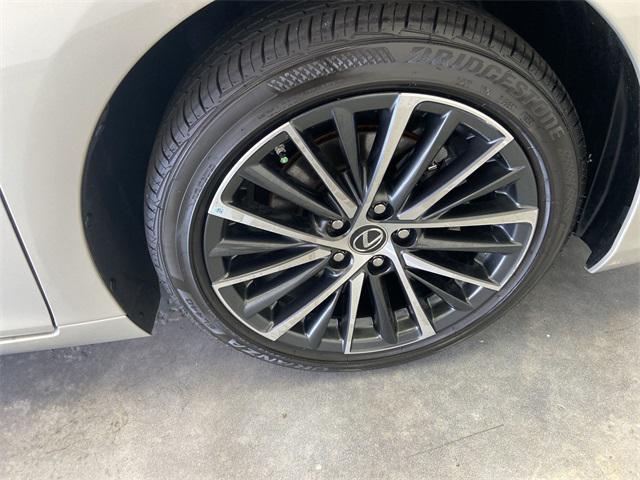 used 2024 Lexus ES 250 car, priced at $37,916