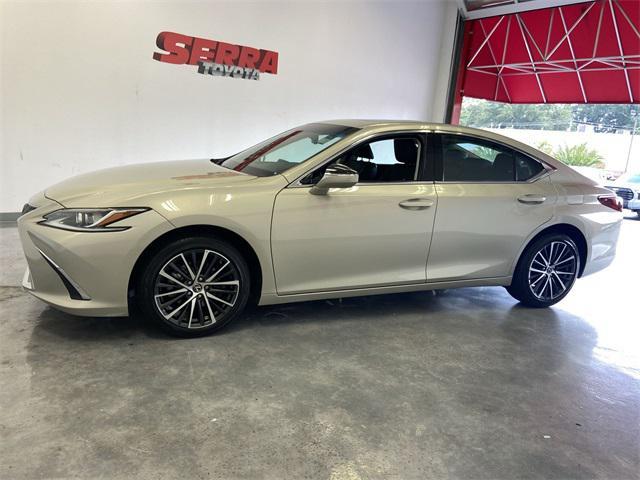 used 2024 Lexus ES 250 car, priced at $37,916