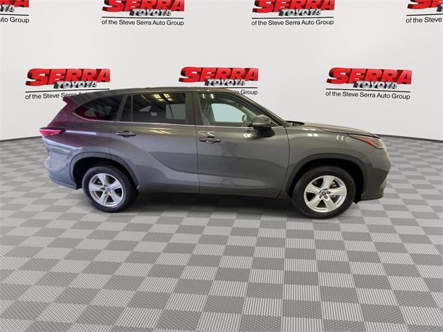 used 2023 Toyota Highlander Hybrid car, priced at $35,900