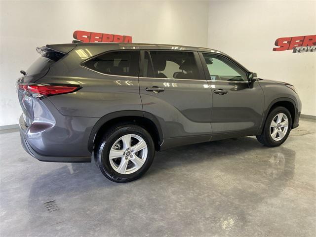 used 2023 Toyota Highlander Hybrid car, priced at $35,900
