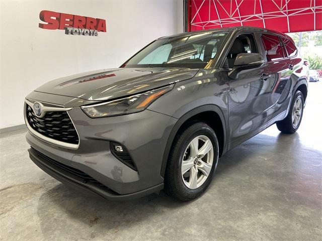 used 2023 Toyota Highlander Hybrid car, priced at $35,900