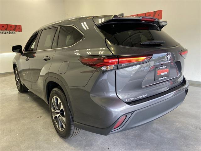 used 2024 Toyota Highlander car, priced at $41,800