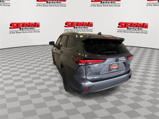 new 2025 Toyota Highlander car, priced at $49,984
