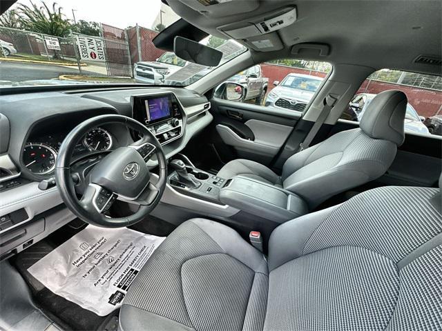 used 2023 Toyota Highlander car, priced at $31,900