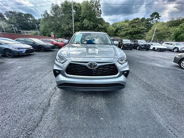 used 2023 Toyota Highlander car, priced at $31,900