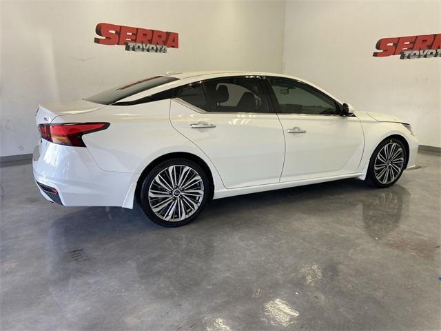 used 2023 Nissan Altima car, priced at $21,700