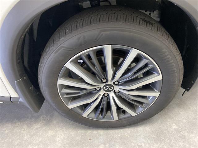 used 2025 INFINITI QX60 car, priced at $59,900