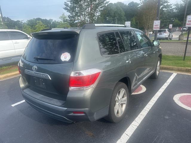 used 2013 Toyota Highlander car, priced at $13,400