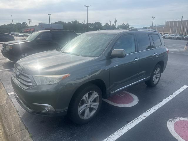 used 2013 Toyota Highlander car, priced at $13,400