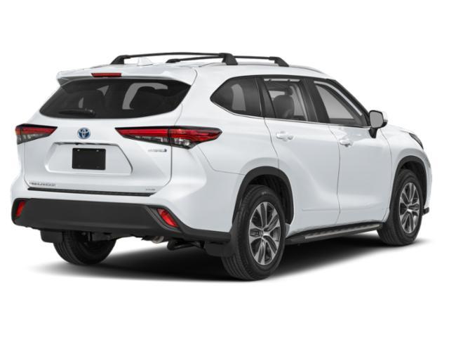 used 2025 Toyota Highlander Hybrid car, priced at $54,900