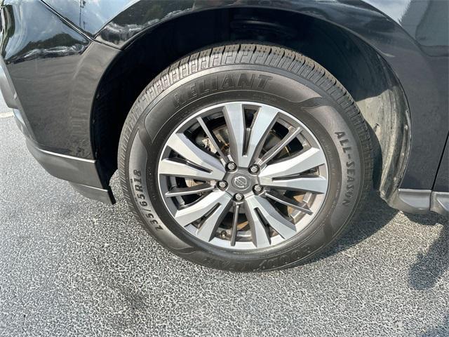 used 2019 Nissan Pathfinder car, priced at $13,400