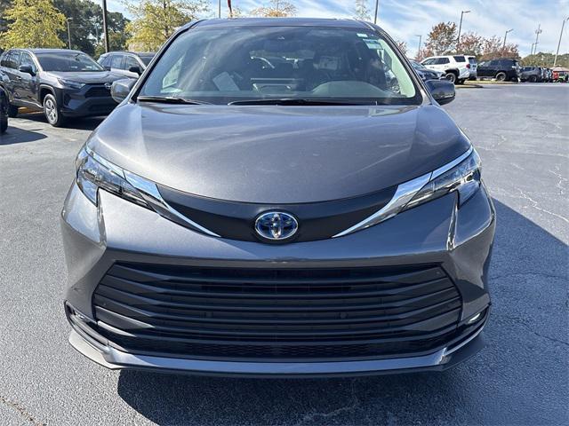 new 2025 Toyota Sienna car, priced at $51,022