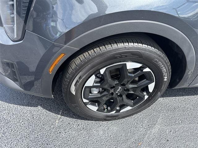 used 2024 Kia Sorento car, priced at $30,200