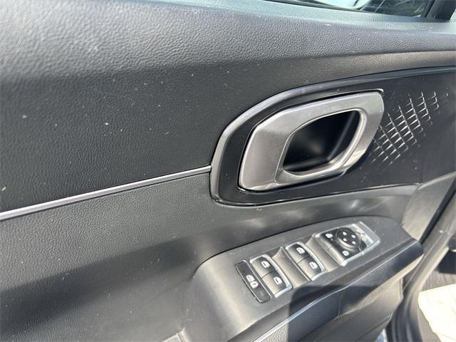 used 2024 Kia Sorento car, priced at $30,200