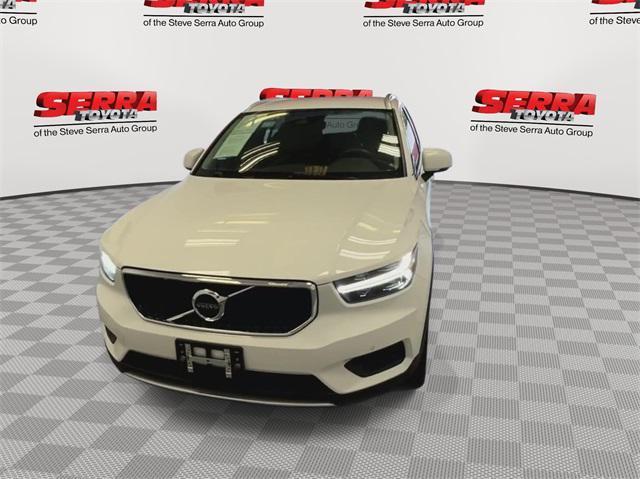 used 2020 Volvo XC40 car, priced at $24,900