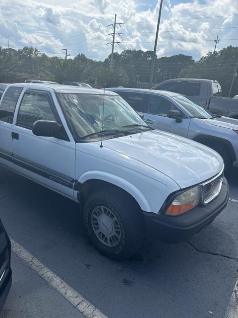 used 2000 GMC Sonoma car, priced at $8,800
