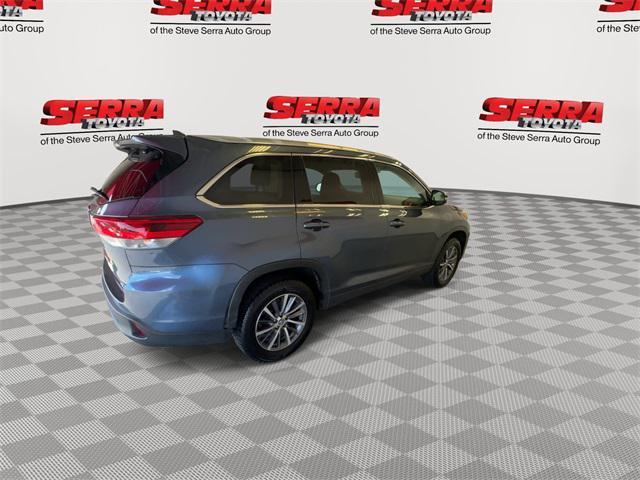 used 2019 Toyota Highlander car, priced at $21,300