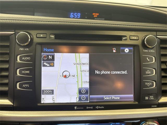 used 2019 Toyota Highlander car, priced at $21,300