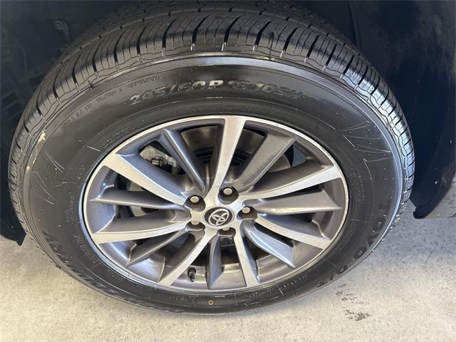 used 2019 Toyota Highlander car, priced at $21,300