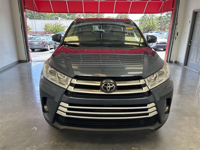 used 2019 Toyota Highlander car, priced at $21,300