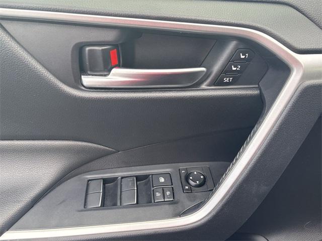 used 2020 Toyota RAV4 car, priced at $25,775