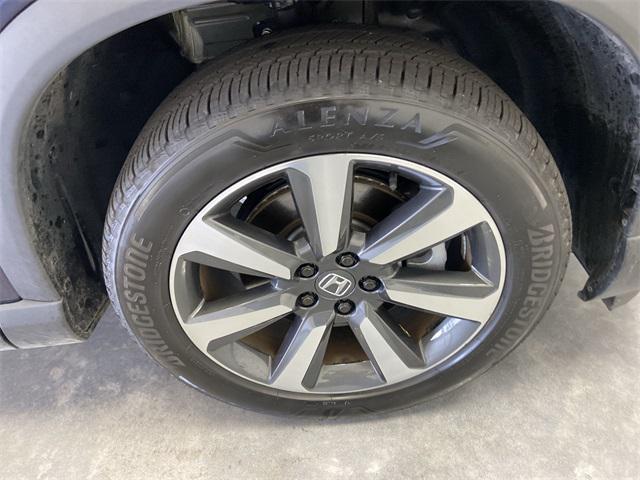 used 2025 Honda Pilot car, priced at $51,900