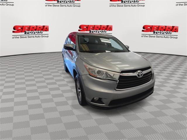 used 2015 Toyota Highlander car, priced at $19,500