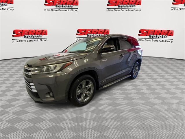 used 2017 Toyota Highlander Hybrid car, priced at $14,141