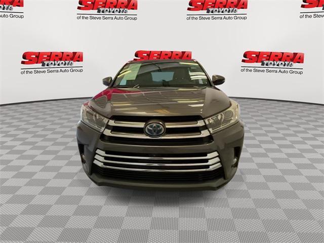 used 2017 Toyota Highlander Hybrid car, priced at $14,141