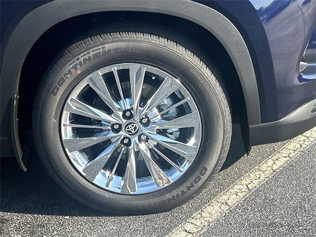used 2025 Toyota Grand Highlander car, priced at $57,600