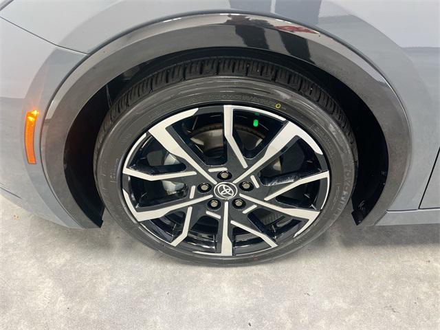 used 2024 Toyota Prius Prime car, priced at $40,900