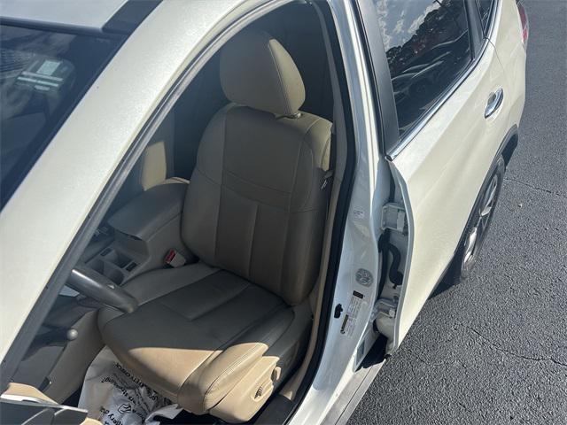 used 2016 Nissan Rogue car, priced at $11,900