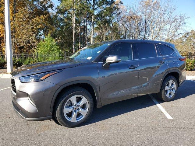 used 2022 Toyota Highlander car, priced at $28,799