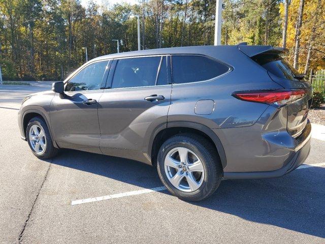 used 2022 Toyota Highlander car, priced at $28,799