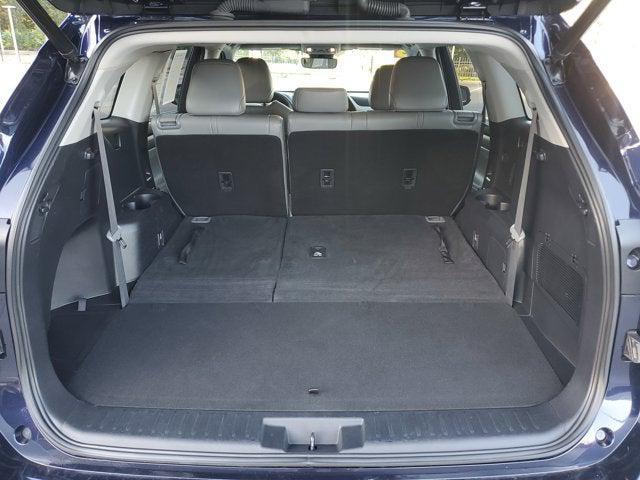used 2023 Toyota Highlander car, priced at $32,099