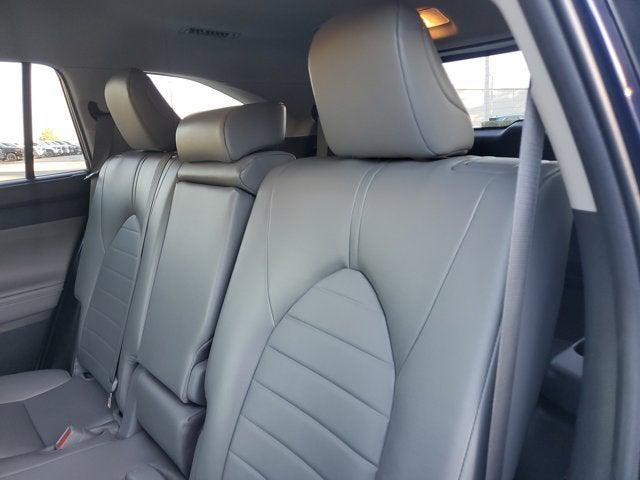 used 2023 Toyota Highlander car, priced at $32,099