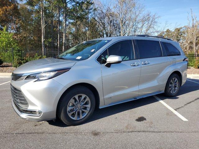 used 2021 Toyota Sienna car, priced at $37,153