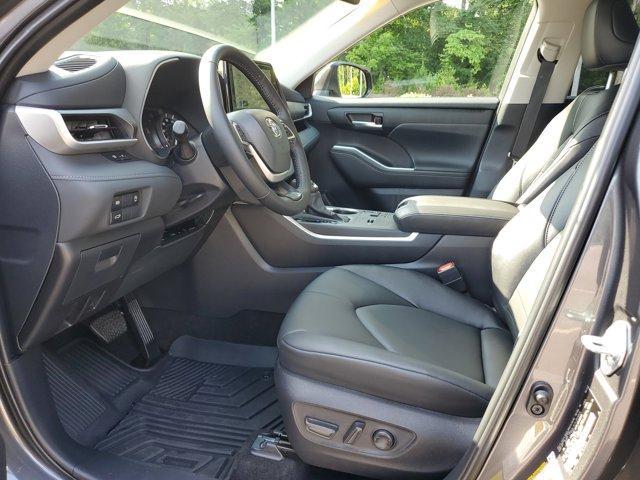 used 2024 Toyota Highlander car, priced at $42,879