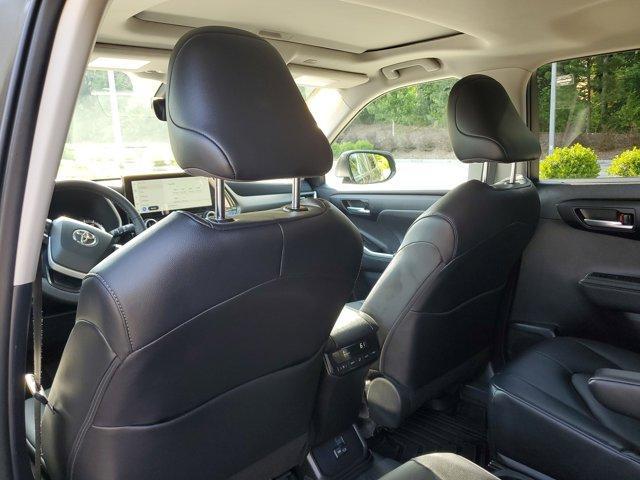 used 2024 Toyota Highlander car, priced at $42,879