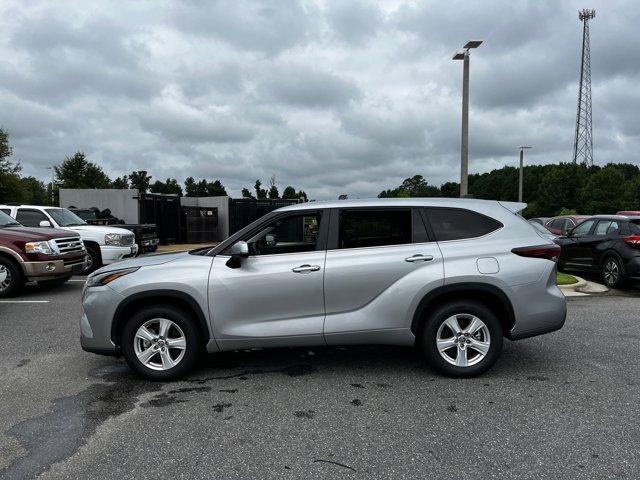 used 2024 Toyota Highlander car, priced at $38,997