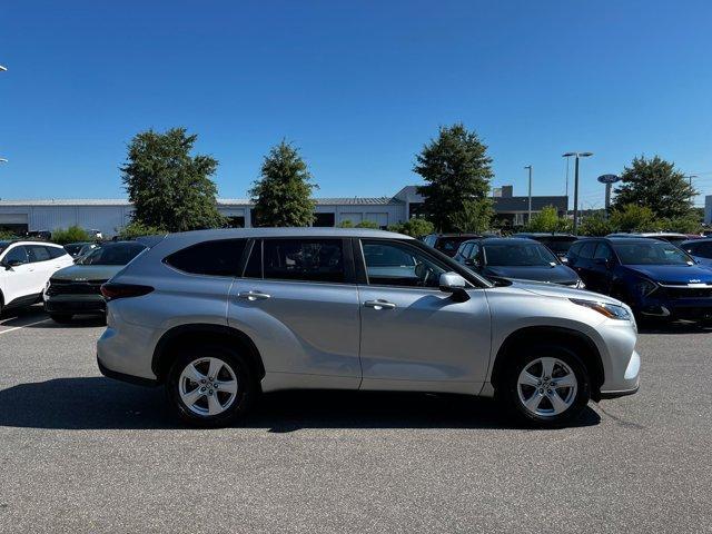 used 2024 Toyota Highlander car, priced at $38,997