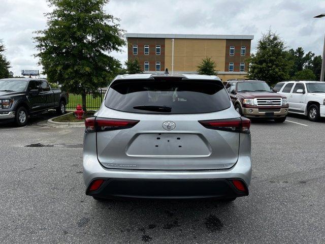 used 2024 Toyota Highlander car, priced at $38,997