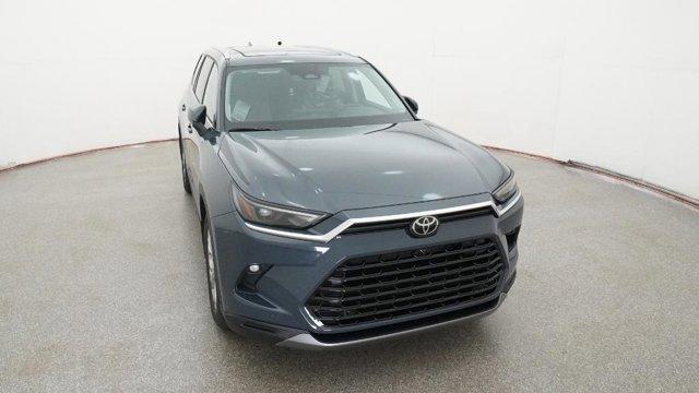 new 2025 Toyota Grand Highlander car