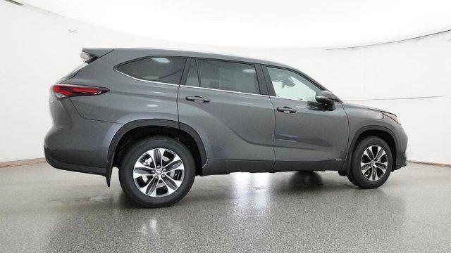 new 2025 Toyota Highlander Hybrid car, priced at $50,141